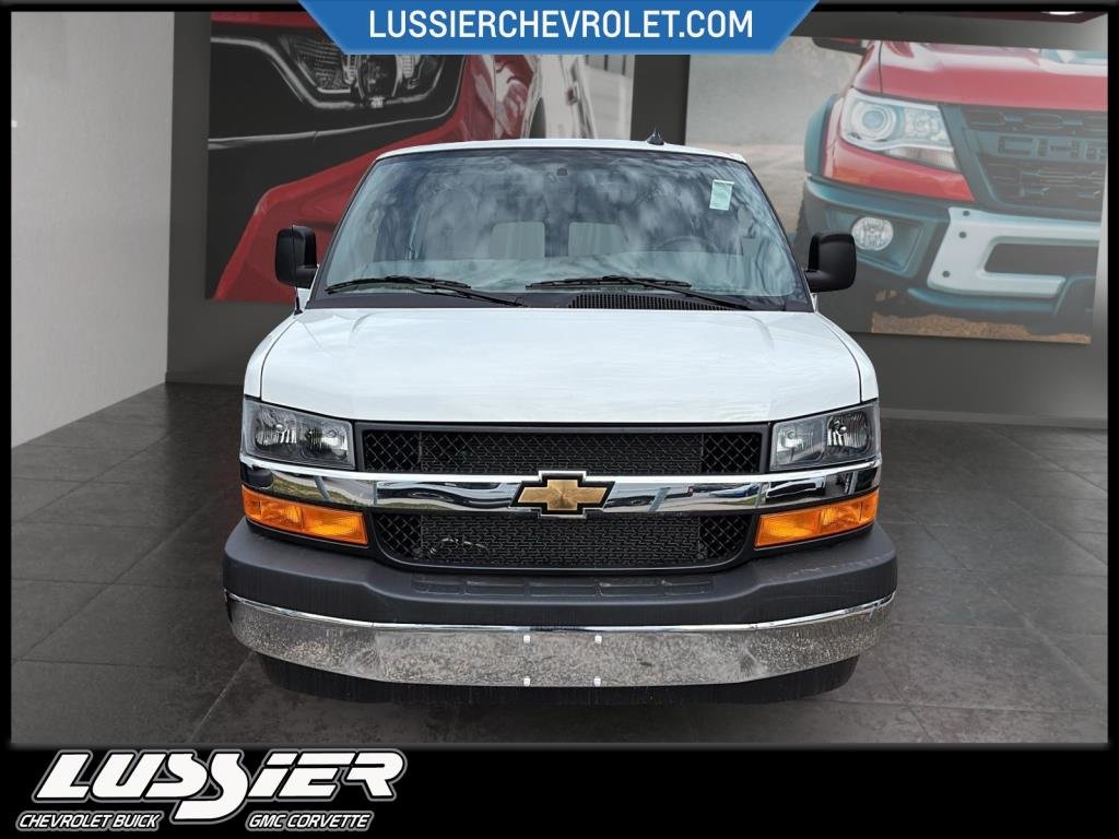 2024 Chevrolet FOURGONNETTE UTILITAIRE LONGUE EXPRESS in Saint-Hyacinthe, Quebec - 2 - w1024h768px