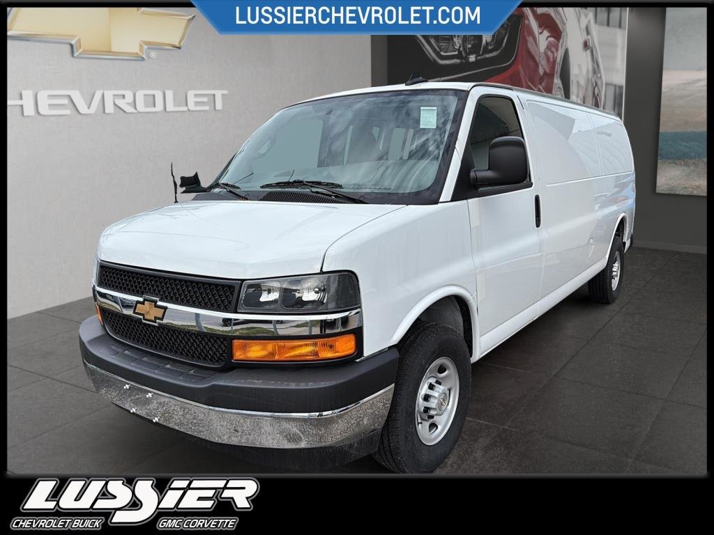 2024 Chevrolet FOURGONNETTE UTILITAIRE LONGUE EXPRESS in Saint-Hyacinthe, Quebec - 1 - w1024h768px