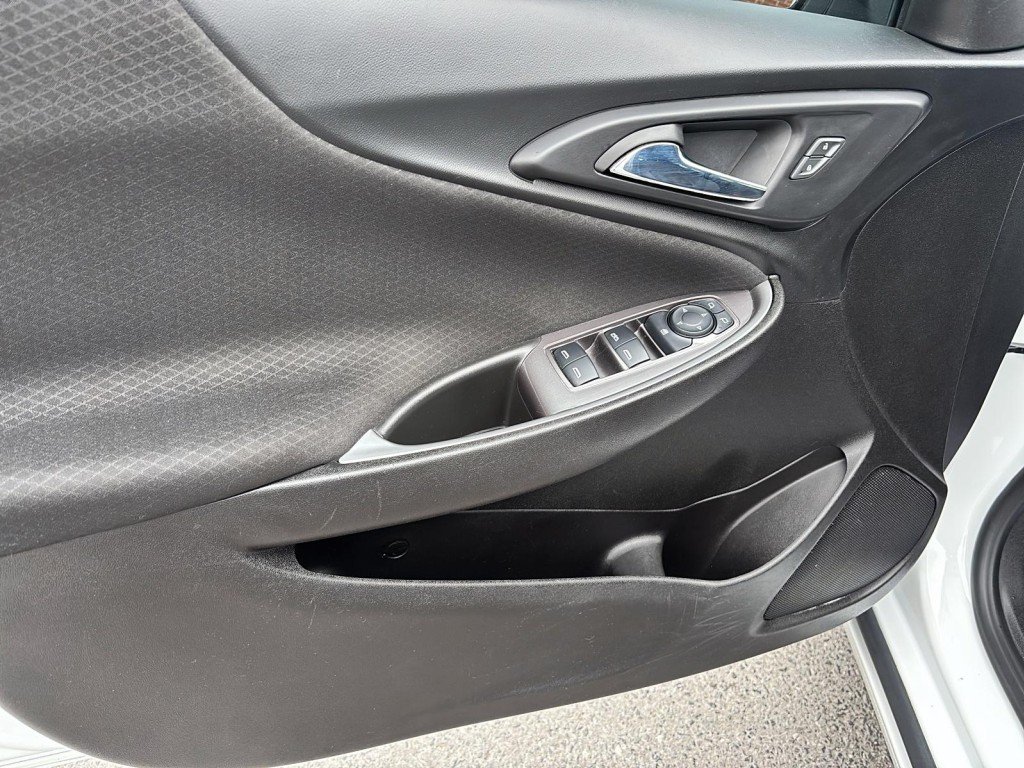 2022 Chevrolet MALIBU in Saint-Hyacinthe, Quebec - 10 - w1024h768px