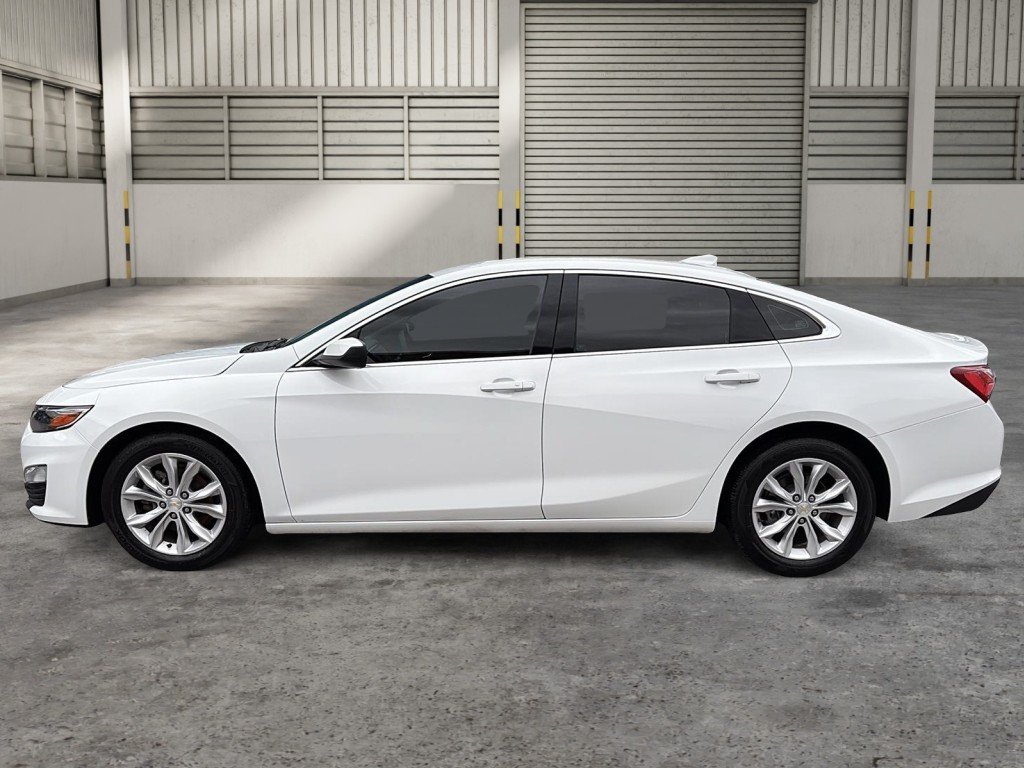 2022 Chevrolet MALIBU in Saint-Hyacinthe, Quebec - 5 - w1024h768px