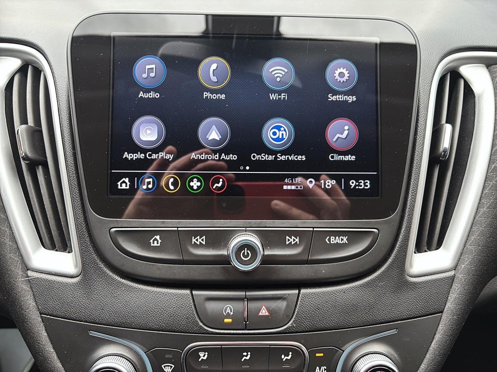 2022 Chevrolet MALIBU in Saint-Hyacinthe, Quebec - 13 - w1024h768px