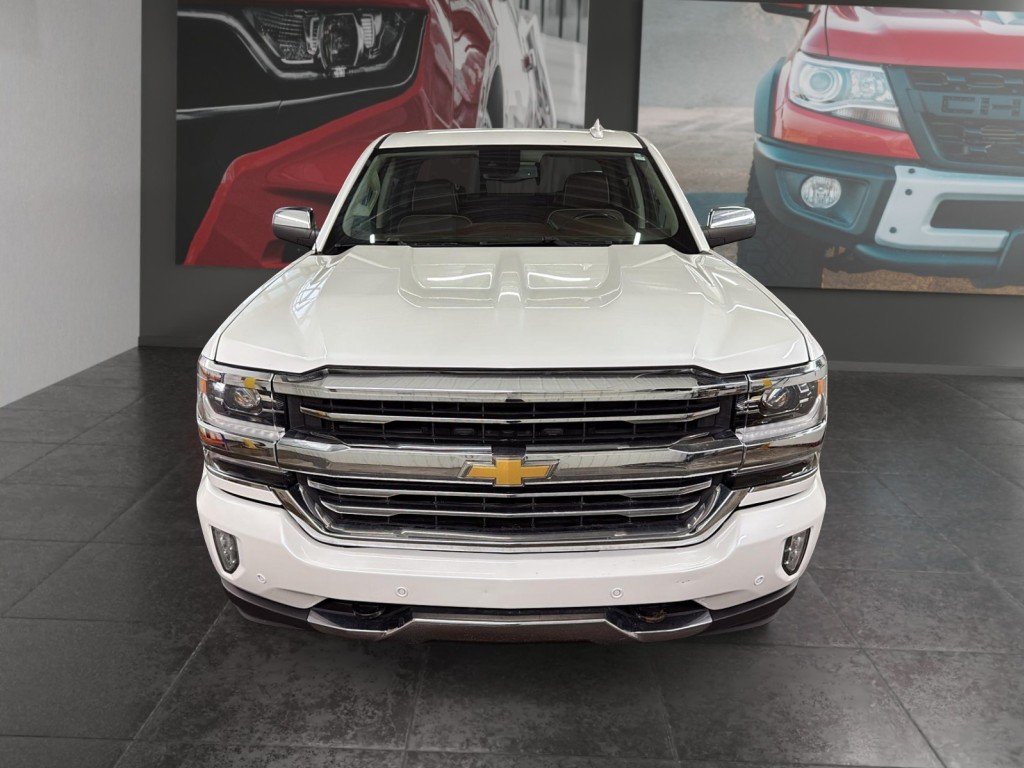 2017 Chevrolet Silverado 1500 in Saint-Hyacinthe, Quebec - 2 - w1024h768px