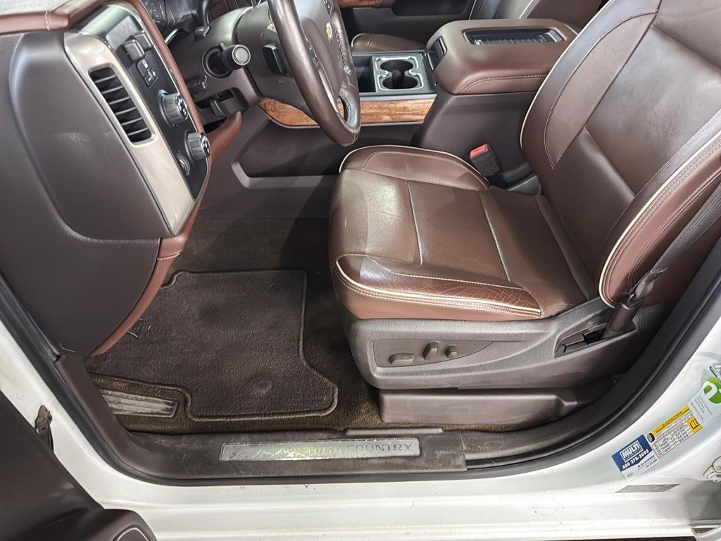 2017 Chevrolet Silverado 1500 in Saint-Hyacinthe, Quebec - 9 - w1024h768px