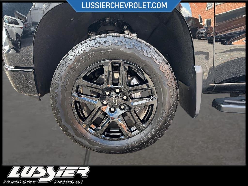 2025 Chevrolet Silverado 1500 in Saint-Hyacinthe, Quebec - 6 - w1024h768px