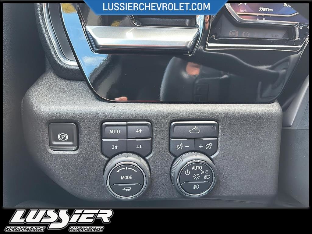 2025 Chevrolet Silverado 1500 in Saint-Hyacinthe, Quebec - 14 - w1024h768px