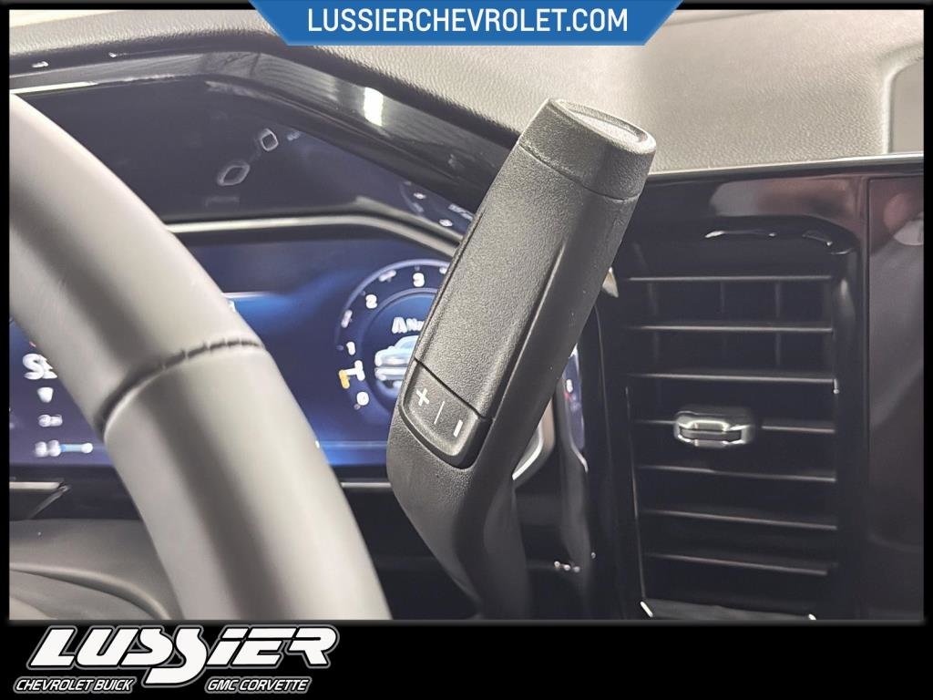 Chevrolet Silverado 1500  2026 à Saint-Hyacinthe, Québec - 16 - w1024h768px