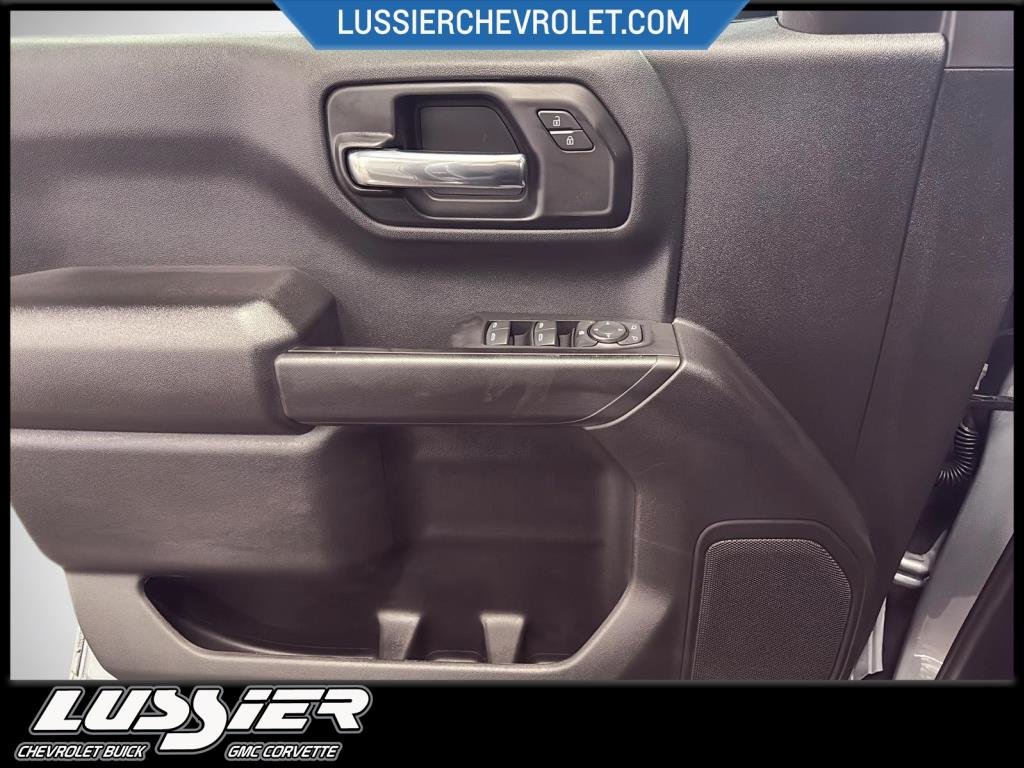 Chevrolet Silverado 1500  2026 à Saint-Hyacinthe, Québec - 10 - w1024h768px