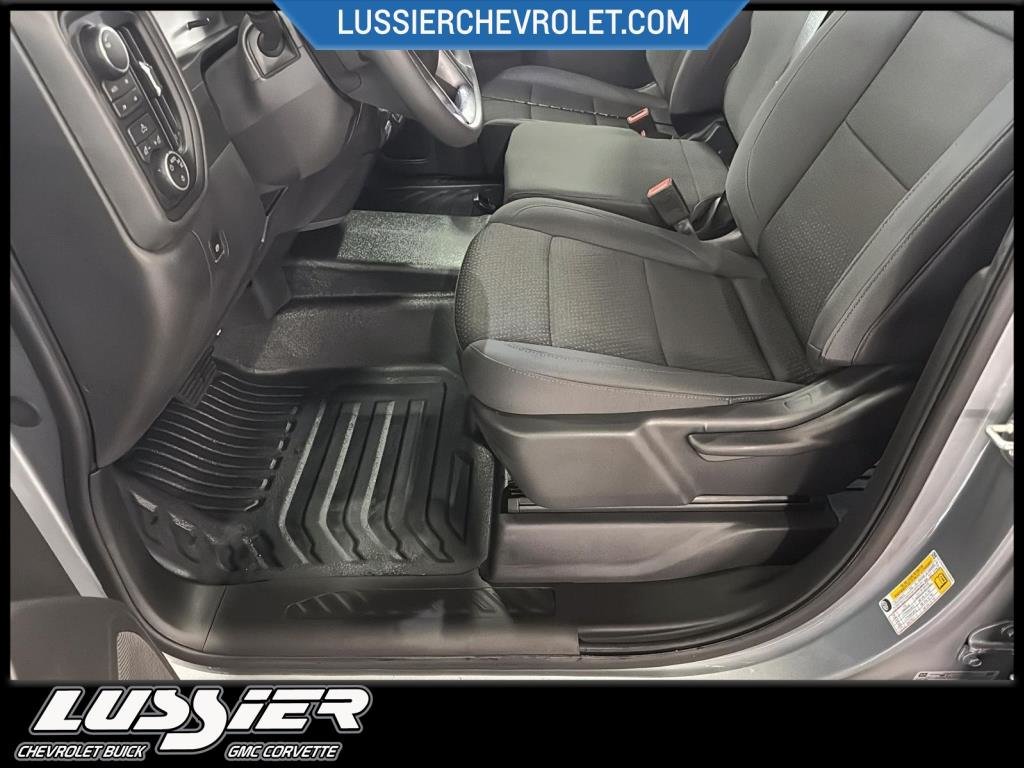 Chevrolet Silverado 1500  2026 à Saint-Hyacinthe, Québec - 8 - w1024h768px