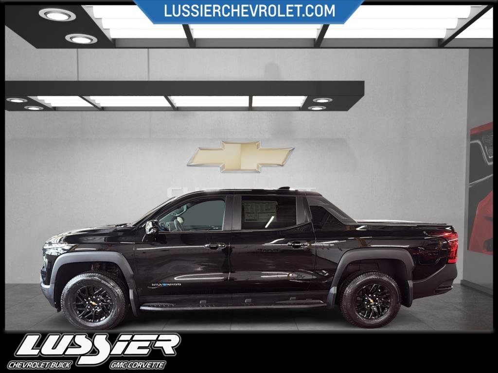 2024 Chevrolet SILVERADO CREW CAB EV in Saint-Hyacinthe, Quebec - 5 - w1024h768px