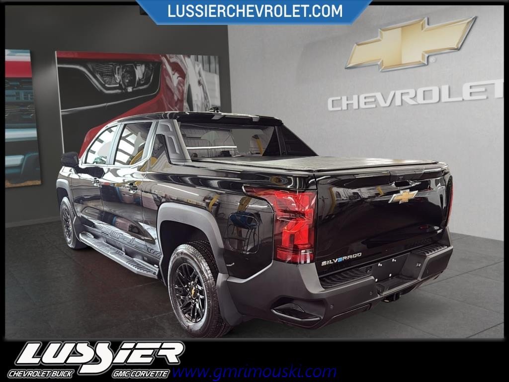 2024 Chevrolet SILVERADO CREW CAB EV in Saint-Hyacinthe, Quebec - 4 - w1024h768px