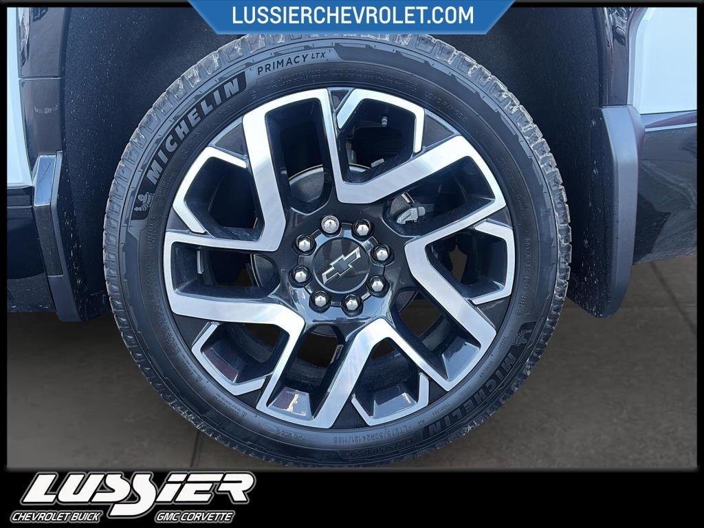 Chevrolet SILVERADO CREW CAB EV  2024 à Saint-Hyacinthe, Québec - 5 - w1024h768px