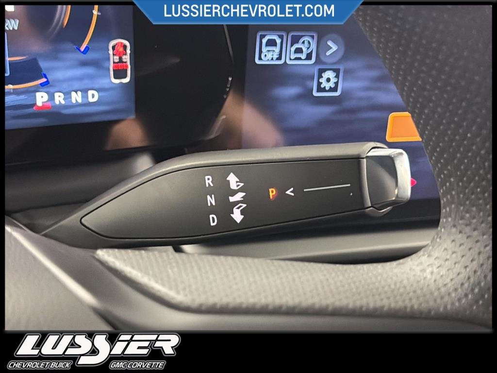 Chevrolet SILVERADO CREW CAB EV  2026 à Saint-Hyacinthe, Québec - 12 - w1024h768px