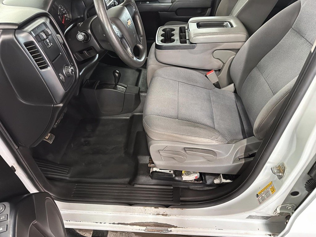 Chevrolet SILVERADO  2018 à Saint-Hyacinthe, Québec - 8 - w1024h768px