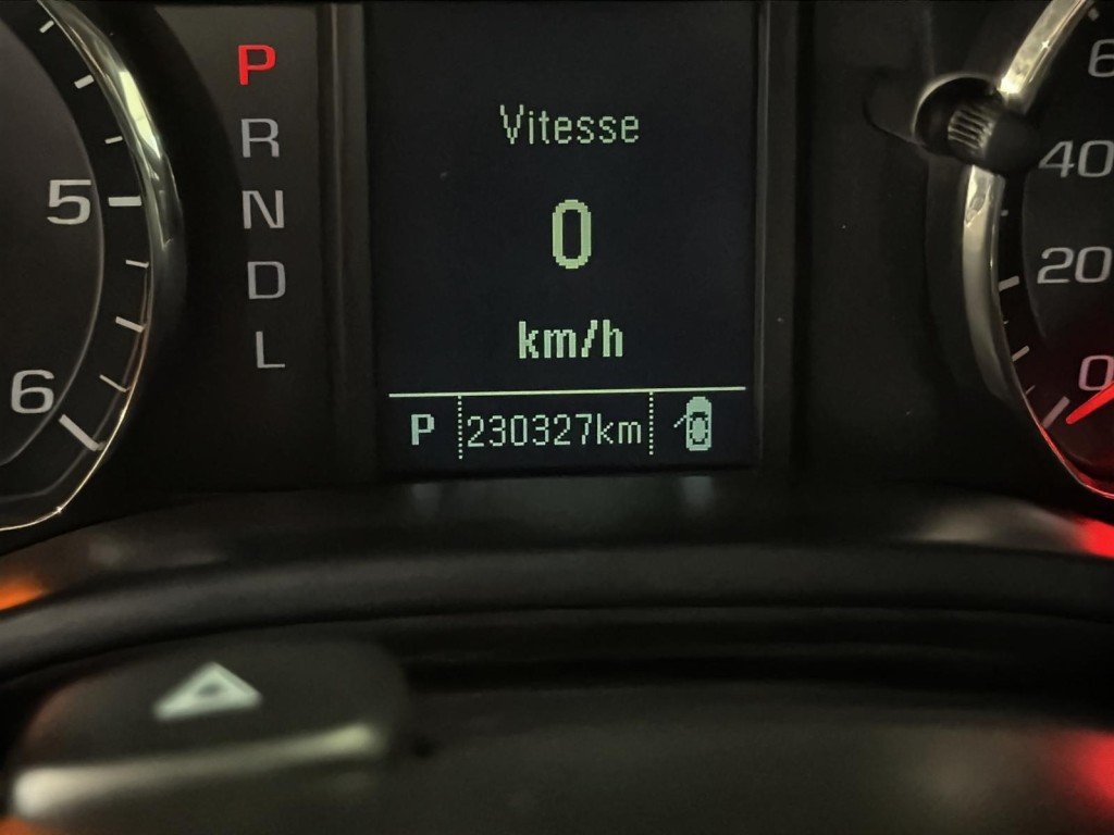 Chevrolet SILVERADO  2018 à Saint-Hyacinthe, Québec - 12 - w1024h768px