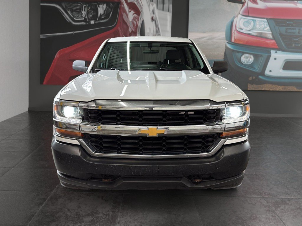 Chevrolet SILVERADO  2018 à Saint-Hyacinthe, Québec - 2 - w1024h768px
