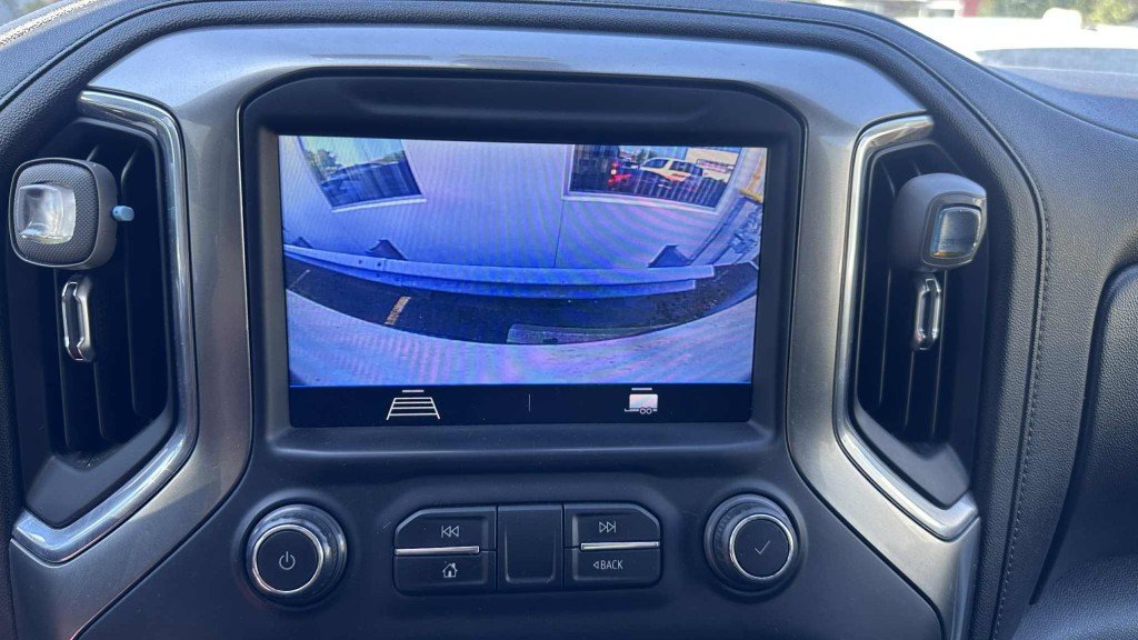 2021 Chevrolet SILVERADO in Saint-Hyacinthe, Quebec - 12 - w1024h768px