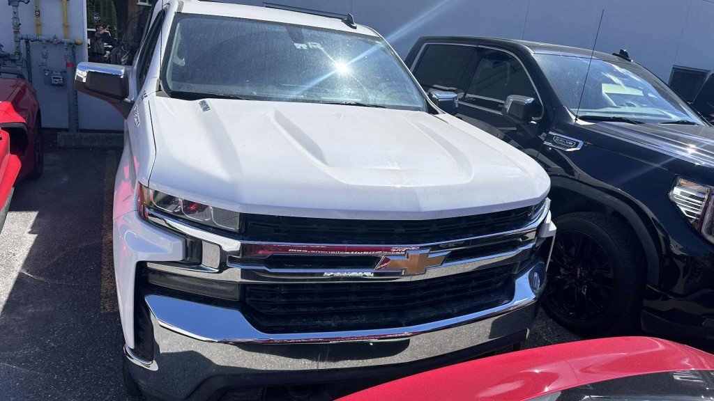 2021 Chevrolet SILVERADO in Saint-Hyacinthe, Quebec - 5 - w1024h768px