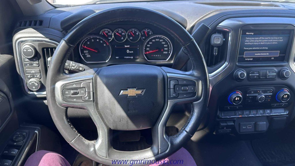 Chevrolet SILVERADO  2021 à Saint-Hyacinthe, Québec - 10 - w1024h768px