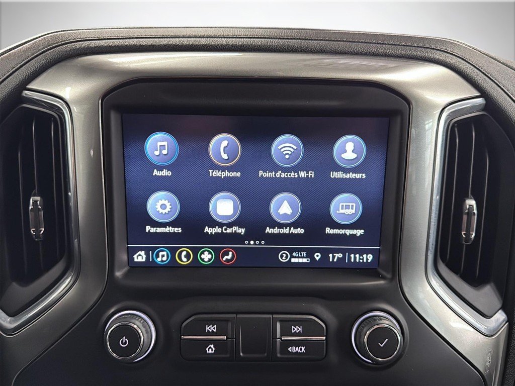 Chevrolet SILVERADO  2021 à Saint-Hyacinthe, Québec - 18 - w1024h768px