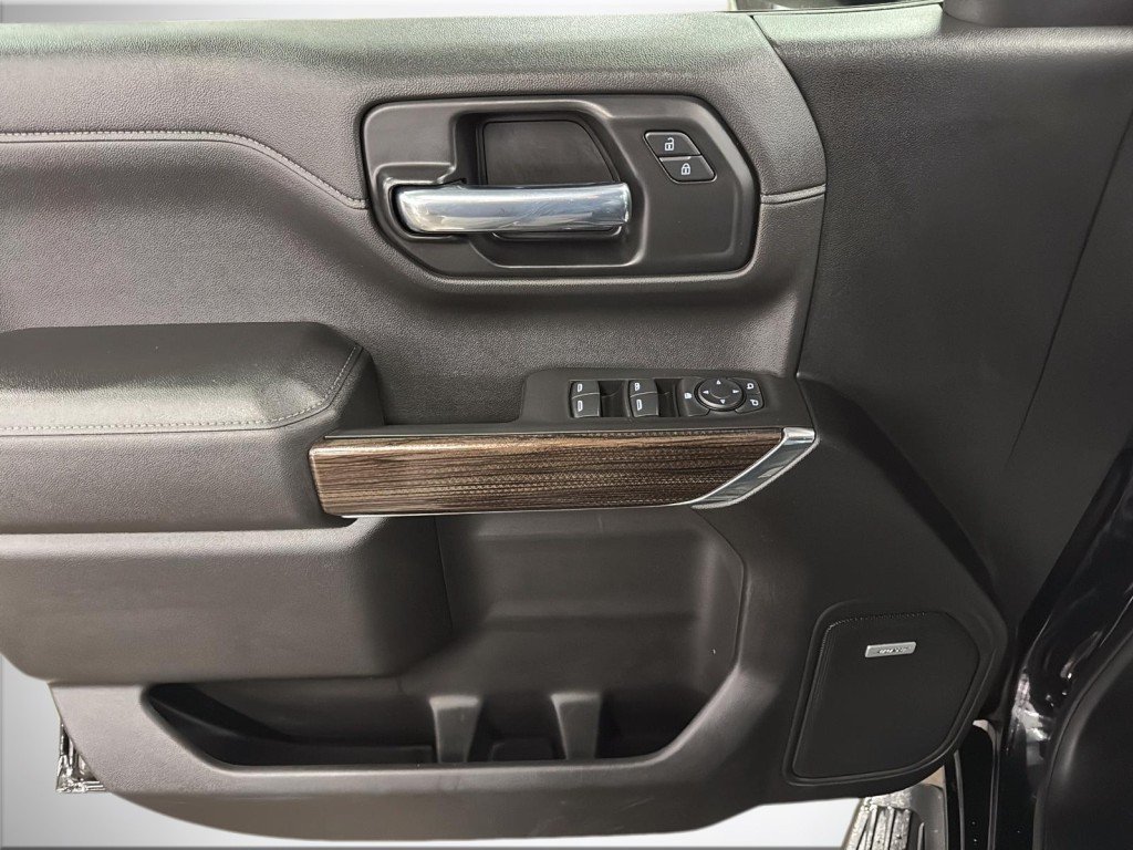 Chevrolet SILVERADO  2021 à Saint-Hyacinthe, Québec - 11 - w1024h768px