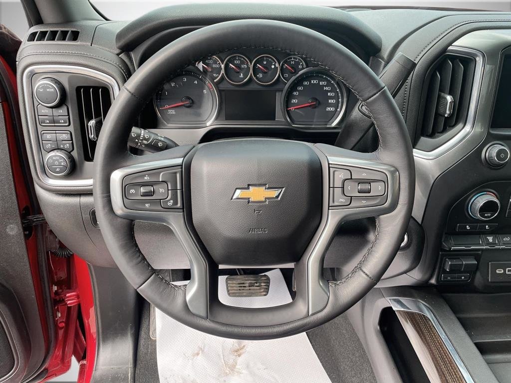 2022 Chevrolet Silverado in Saint-Hyacinthe, Quebec - 10 - w1024h768px