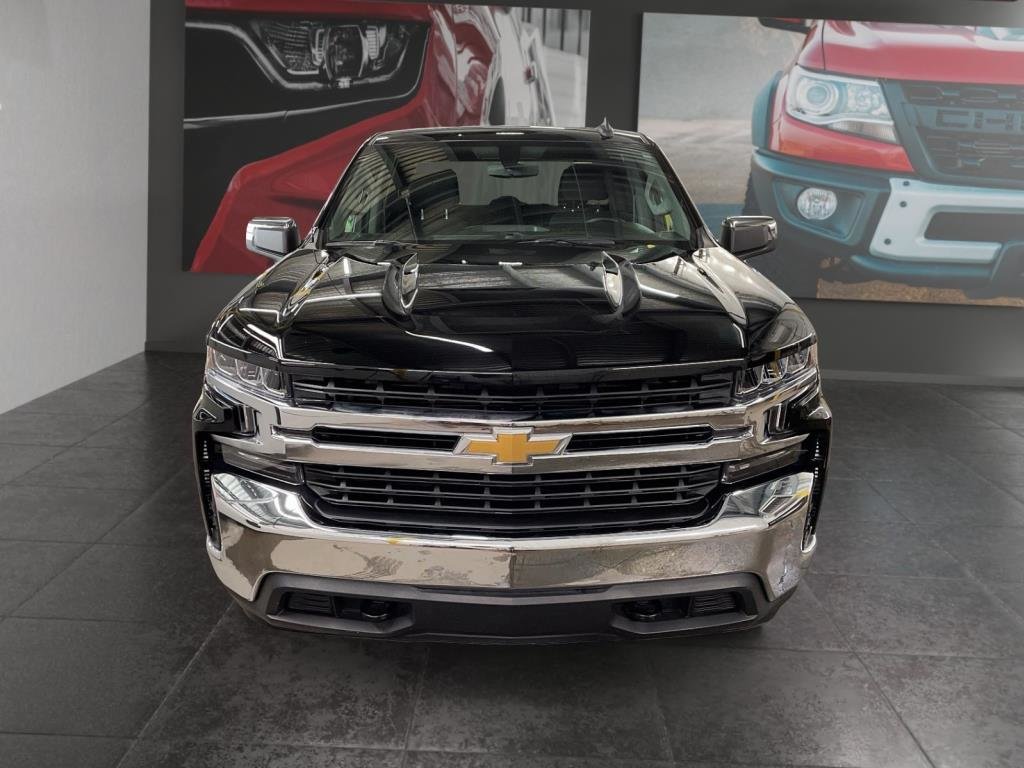 Chevrolet Silverado  2022 à Saint-Hyacinthe, Québec - 2 - w1024h768px