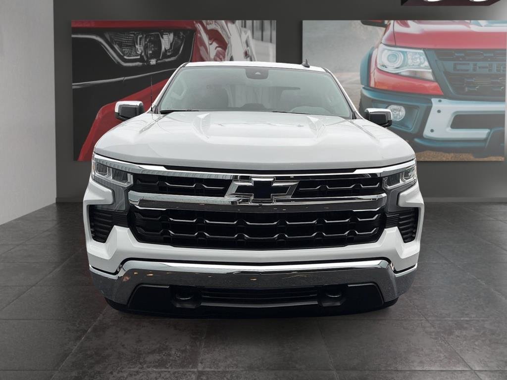 2023 Chevrolet Silverado in Saint-Hyacinthe, Quebec - 2 - w1024h768px