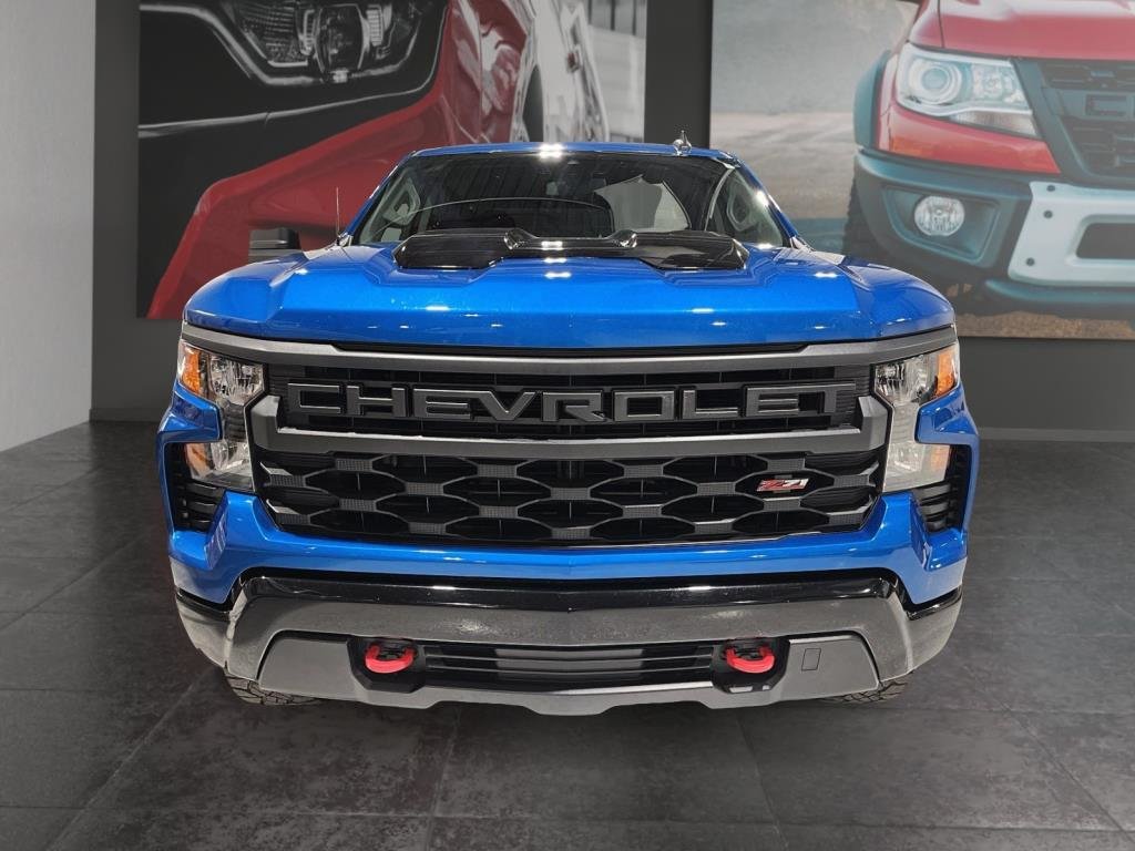 Chevrolet Silverado  2023 à Saint-Hyacinthe, Québec - 2 - w1024h768px