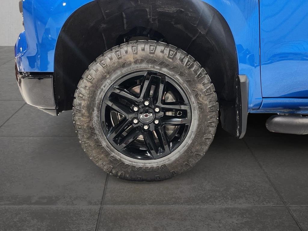 Chevrolet Silverado  2023 à Saint-Hyacinthe, Québec - 15 - w1024h768px