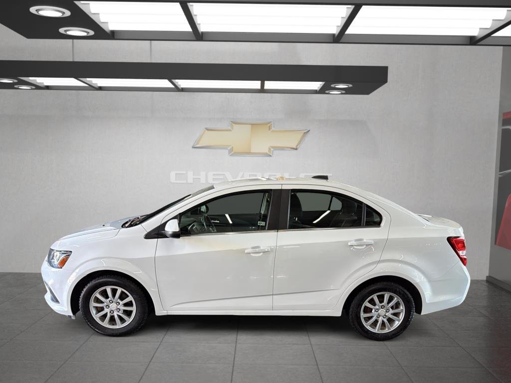 Chevrolet Sonic  2017 à Saint-Hyacinthe, Québec - 5 - w1024h768px