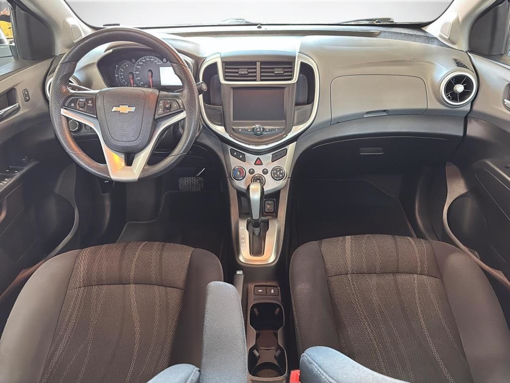 Chevrolet Sonic  2017 à Saint-Hyacinthe, Québec - 10 - w1024h768px