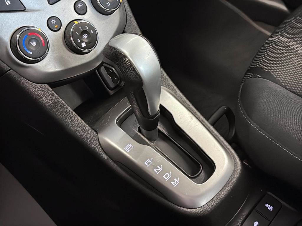 Chevrolet Sonic  2017 à Saint-Hyacinthe, Québec - 15 - w1024h768px