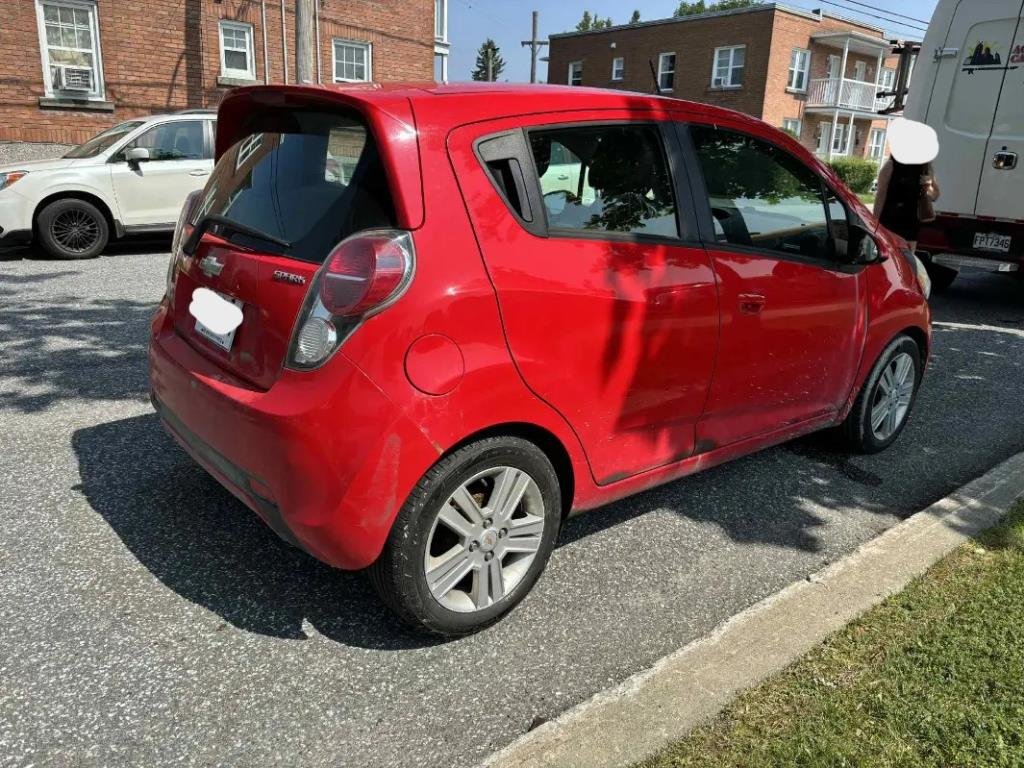 2015 Chevrolet Spark in Saint-Hyacinthe, Quebec - 5 - w1024h768px