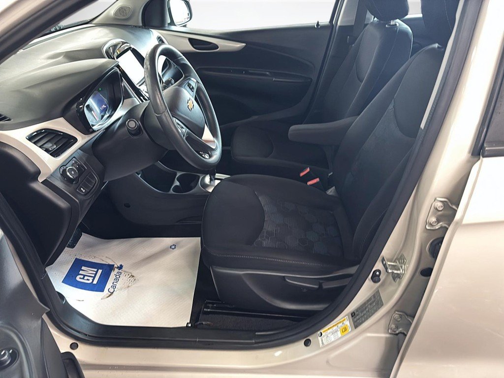 Chevrolet Spark  2017 à Saint-Hyacinthe, Québec - 8 - w1024h768px