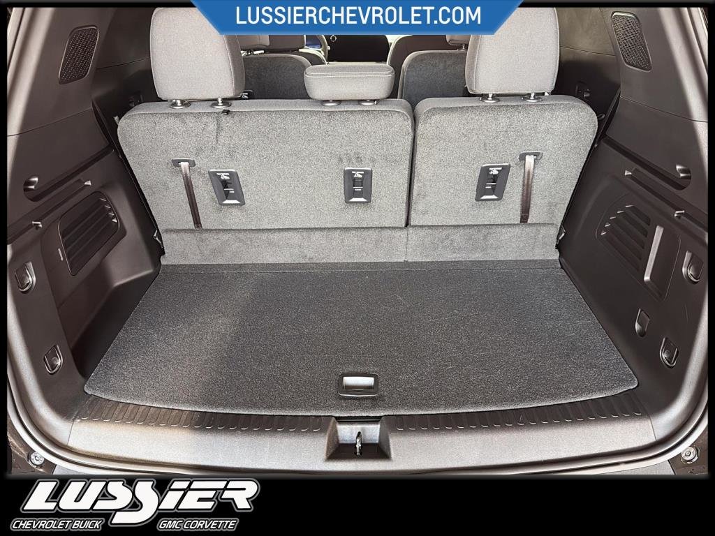 2025 Chevrolet TRAVERSE LT in Saint-Hyacinthe, Quebec - 8 - w1024h768px