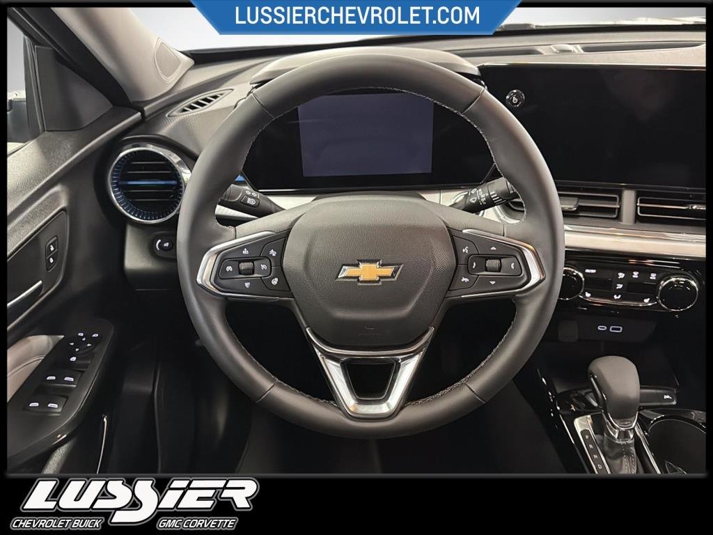 2025 Chevrolet TRAX LT in Saint-Hyacinthe, Quebec - 12 - w1024h768px
