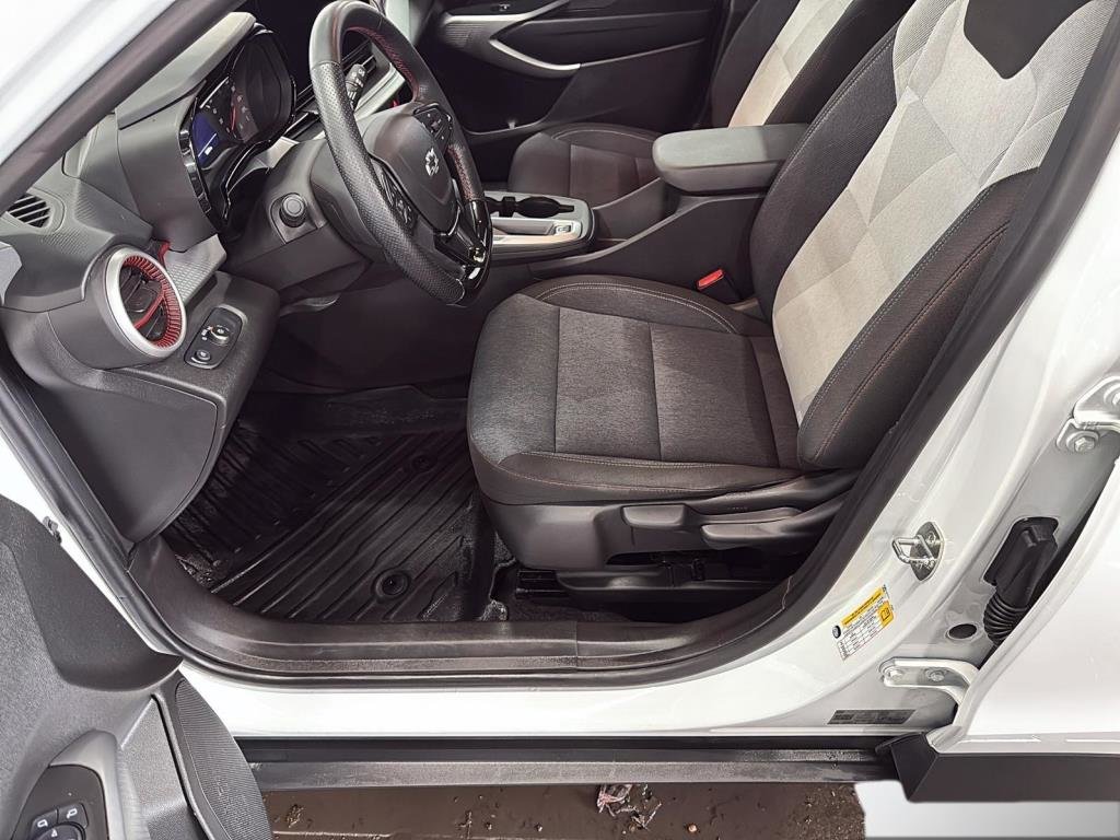 2024 Chevrolet Trax in Saint-Hyacinthe, Quebec - 9 - w1024h768px