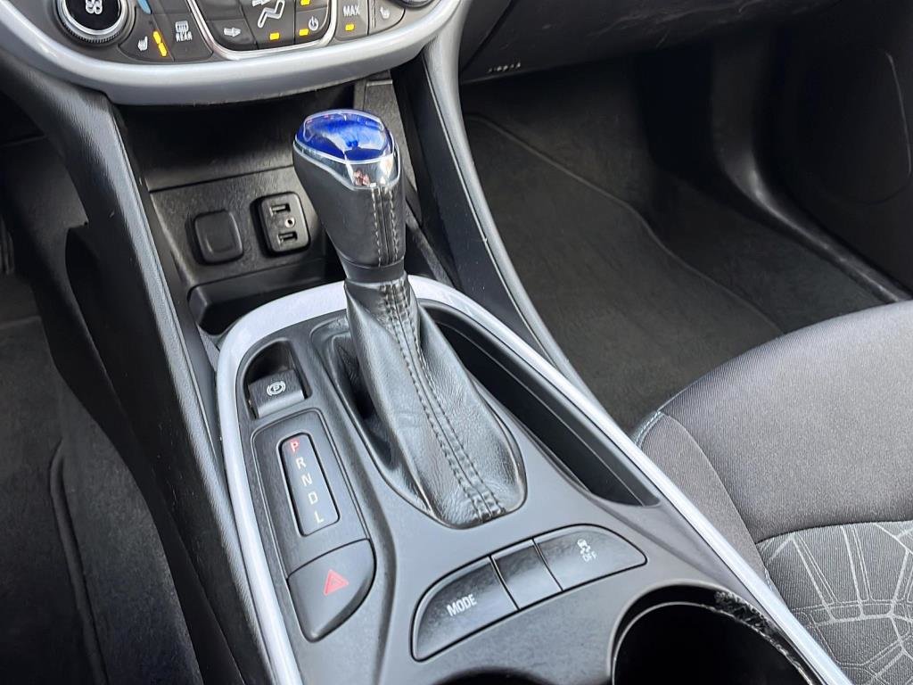 2017 Chevrolet Volt in Saint-Hyacinthe, Quebec - 15 - w1024h768px