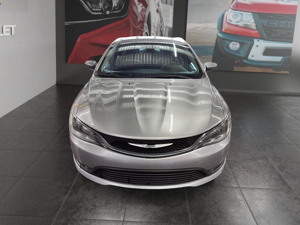 Chrysler 200  2016 à Saint-Hyacinthe, Québec - 2 - w1024h768px