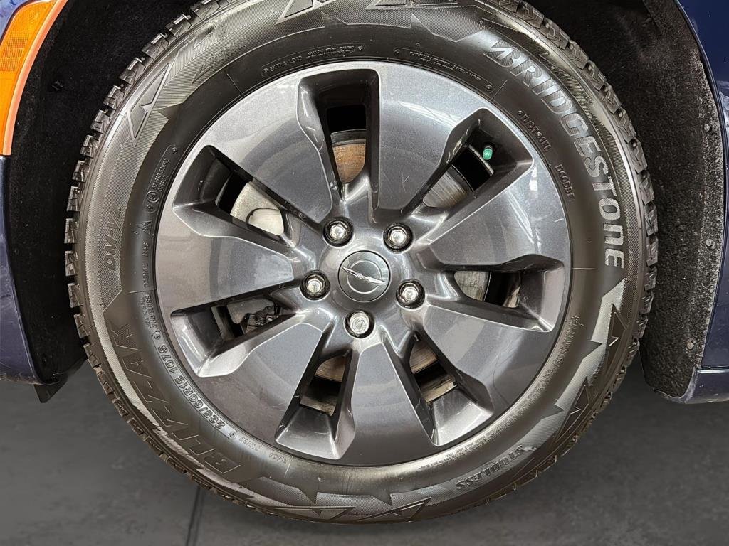 2020 Chrysler Pacifica in Saint-Hyacinthe, Quebec - 7 - w1024h768px