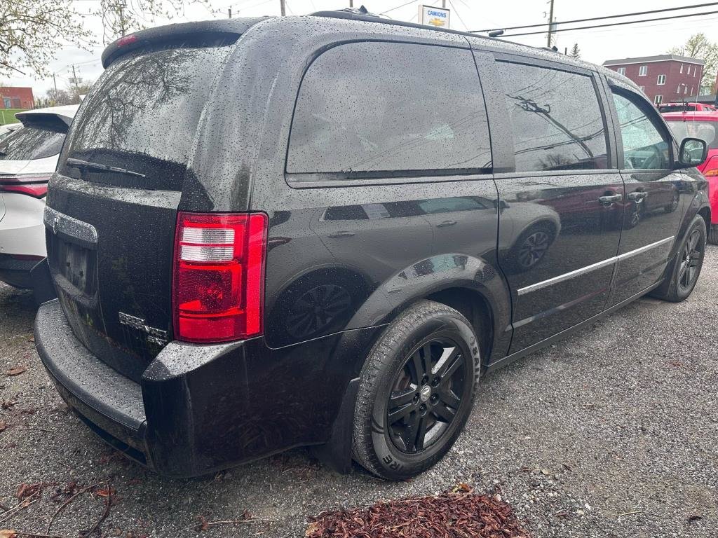 Dodge Grand Caravan  2010 à Saint-Hyacinthe, Québec - 3 - w1024h768px