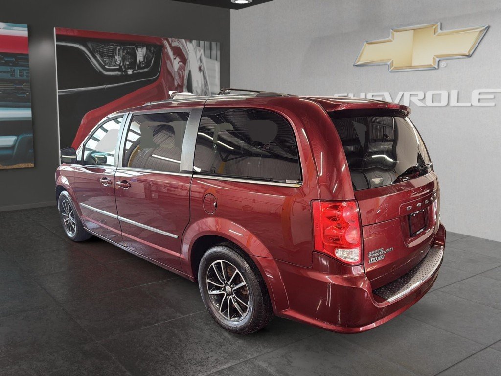 2017 Dodge Grand Caravan in Saint-Hyacinthe, Quebec - 4 - w1024h768px