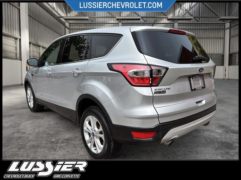2017 Ford Escape in Saint-Hyacinthe, Quebec - 4 - w1024h768px