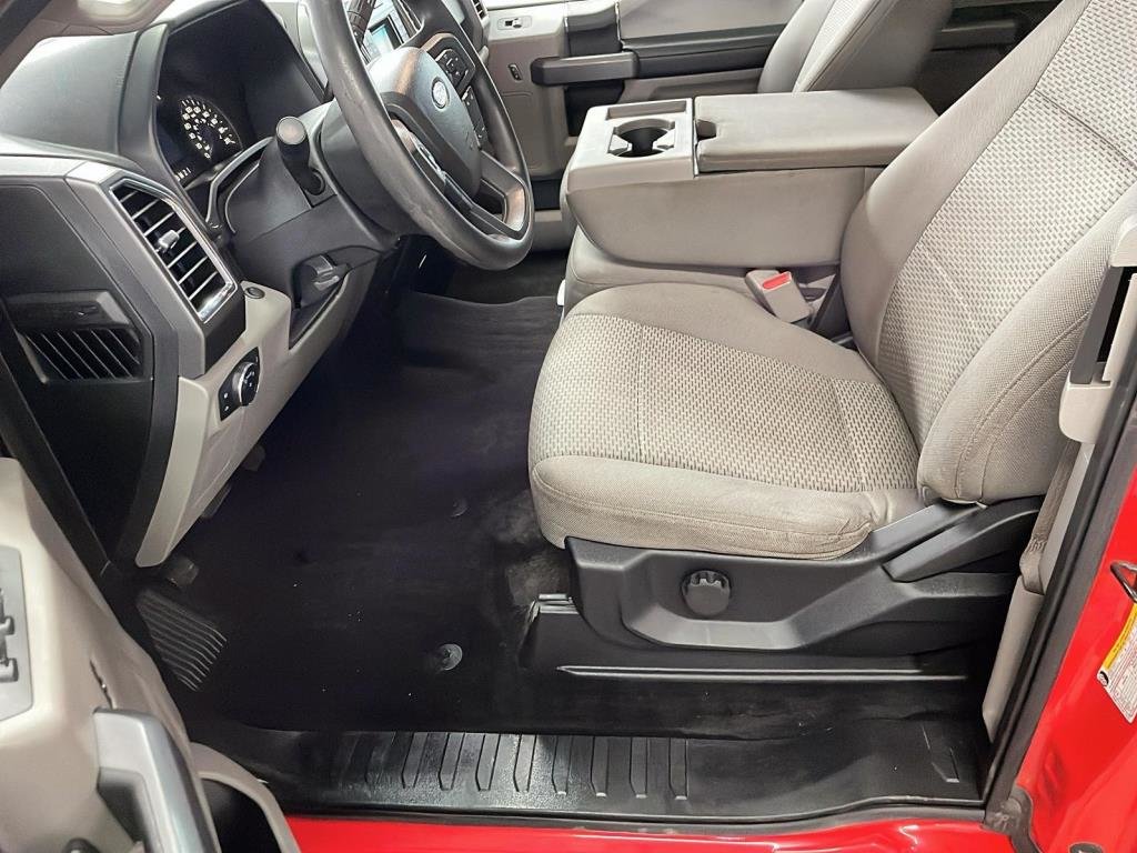 Ford F-150  2016 à Saint-Hyacinthe, Québec - 9 - w1024h768px