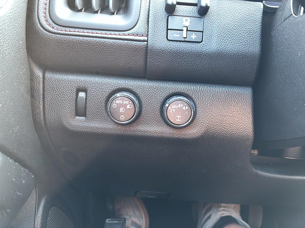 2018 GMC CANYON in Saint-Hyacinthe, Quebec - 14 - w1024h768px