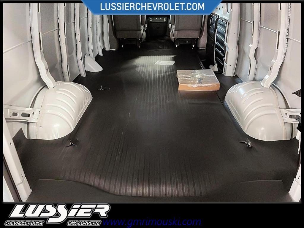 GMC SAVANA FOURGONNETTE UTILITAIRE, 2500  2024 à Saint-Hyacinthe, Québec - 5 - w1024h768px