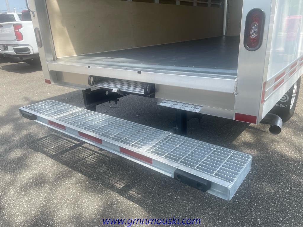 GMC SAVANA  2023 à Saint-Hyacinthe, Québec - 13 - w1024h768px