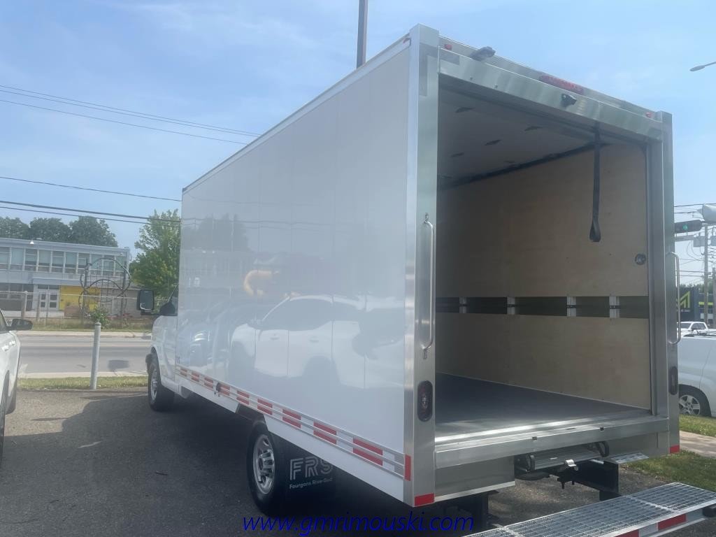 GMC SAVANA  2023 à Saint-Hyacinthe, Québec - 7 - w1024h768px