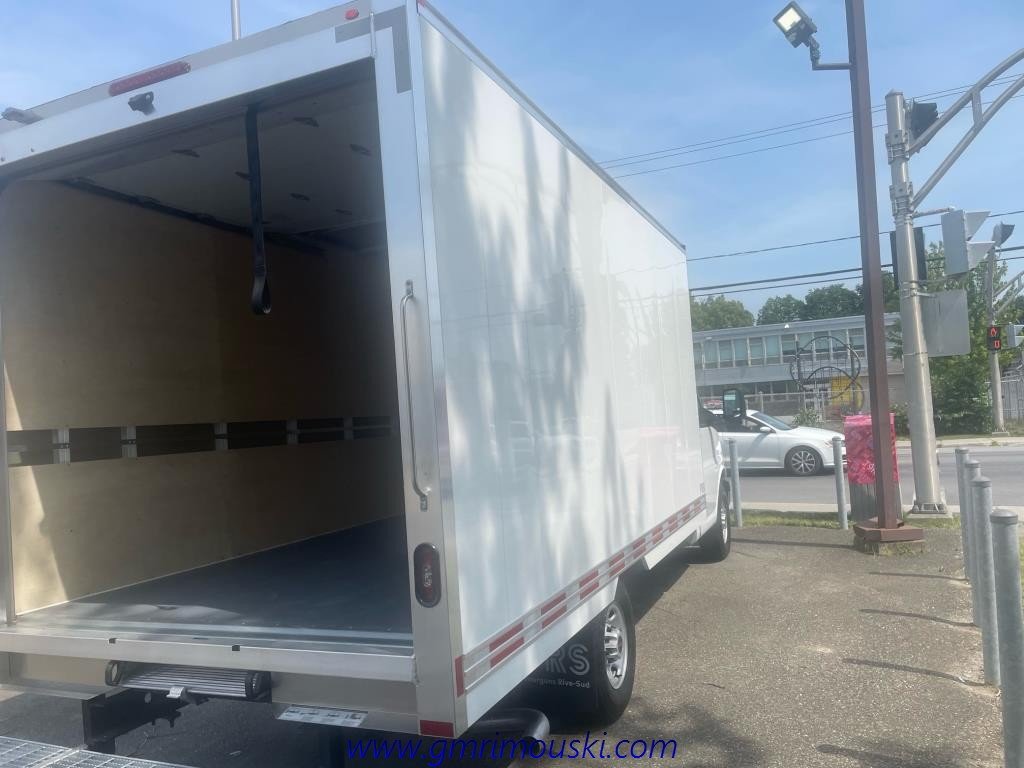 GMC SAVANA  2023 à Saint-Hyacinthe, Québec - 24 - w1024h768px