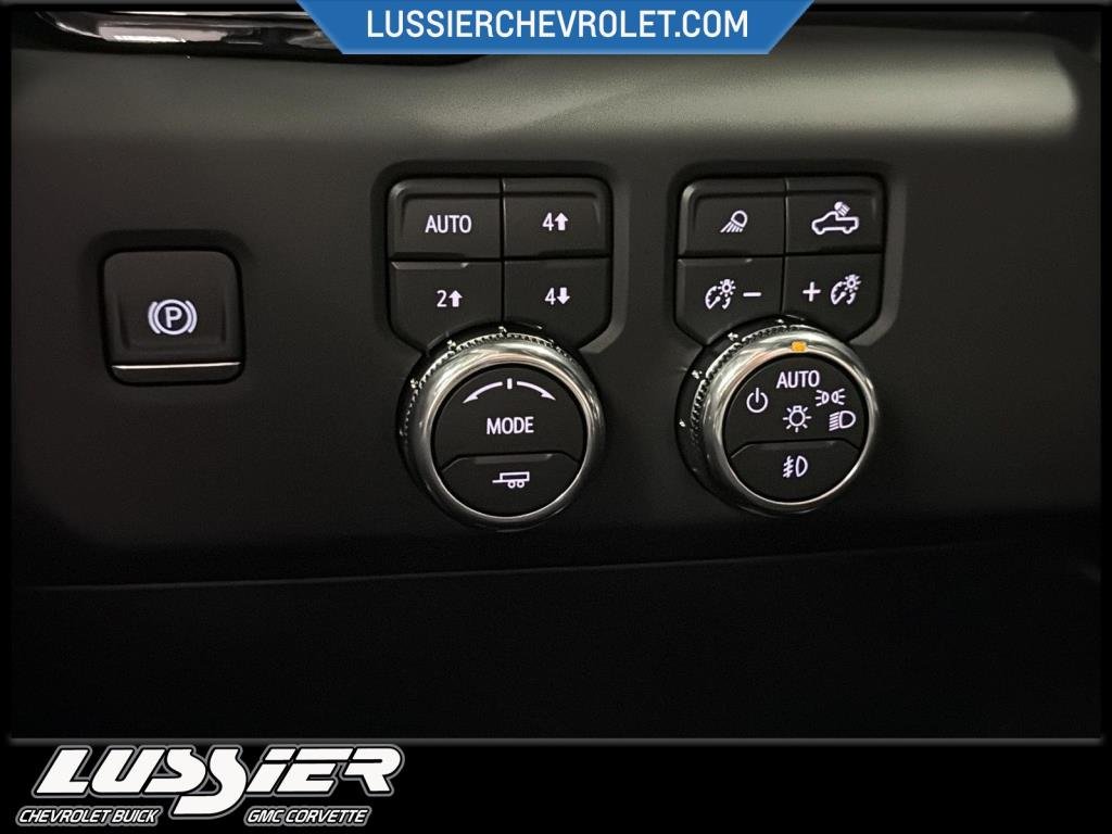 GMC SIERRA 1500 CREW CAB 4WD  2026 à Saint-Hyacinthe, Québec - 16 - w1024h768px